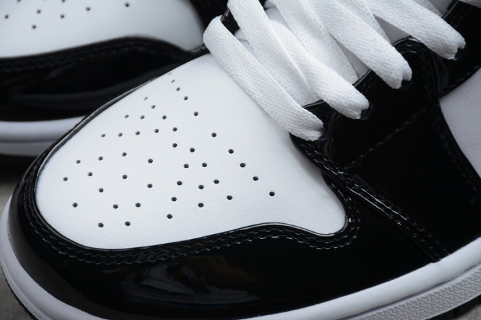 AIR JORDAN 1 MID PATENT